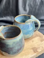 Ręcznie robiony ceramiczny kubek z uchem wielorybi ogon Ceranika