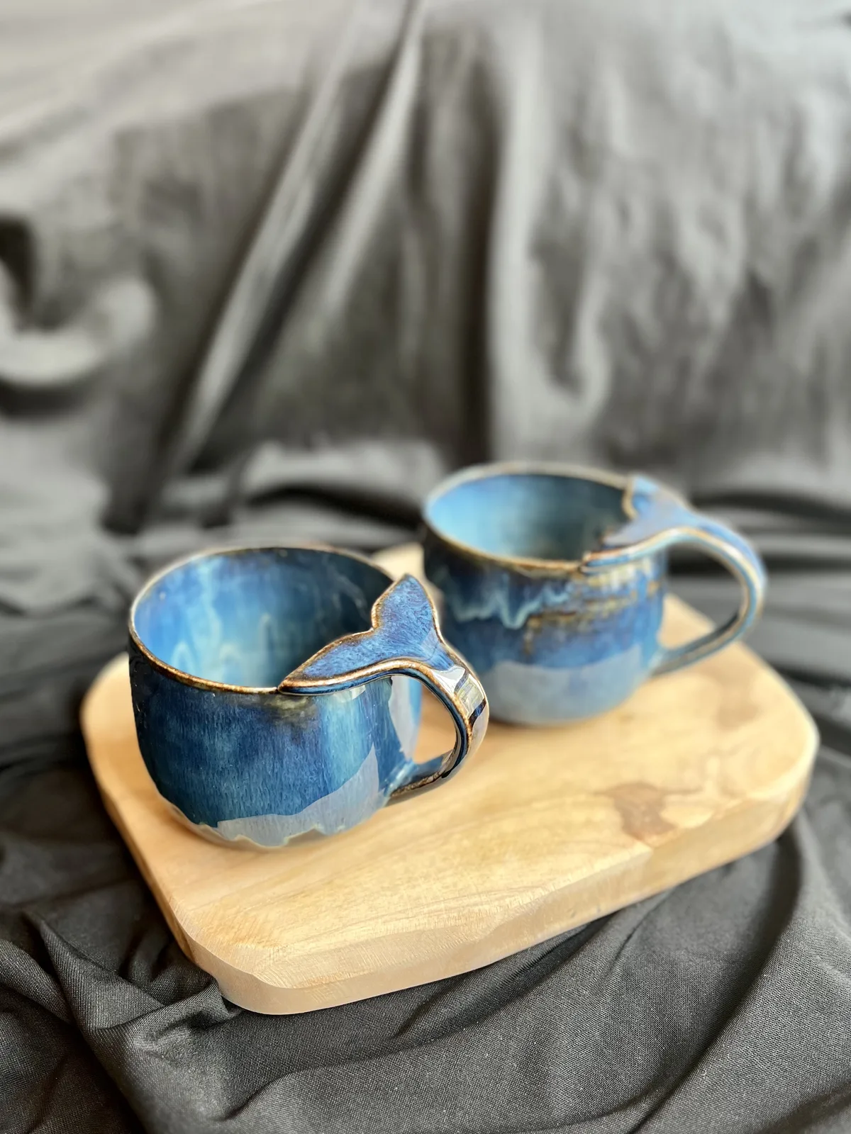 Ręcznie robiony ceramiczny kubek z uchem wielorybi ogon Ceranika