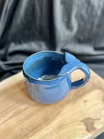 Ręcznie robiony ceramiczny kubek z uchem wielorybi ogon Ceranika
